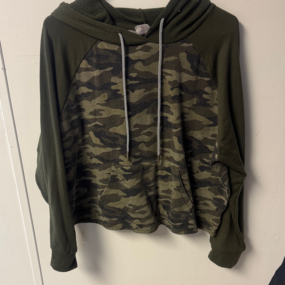No Boundaries Green Camouflage Hoodie